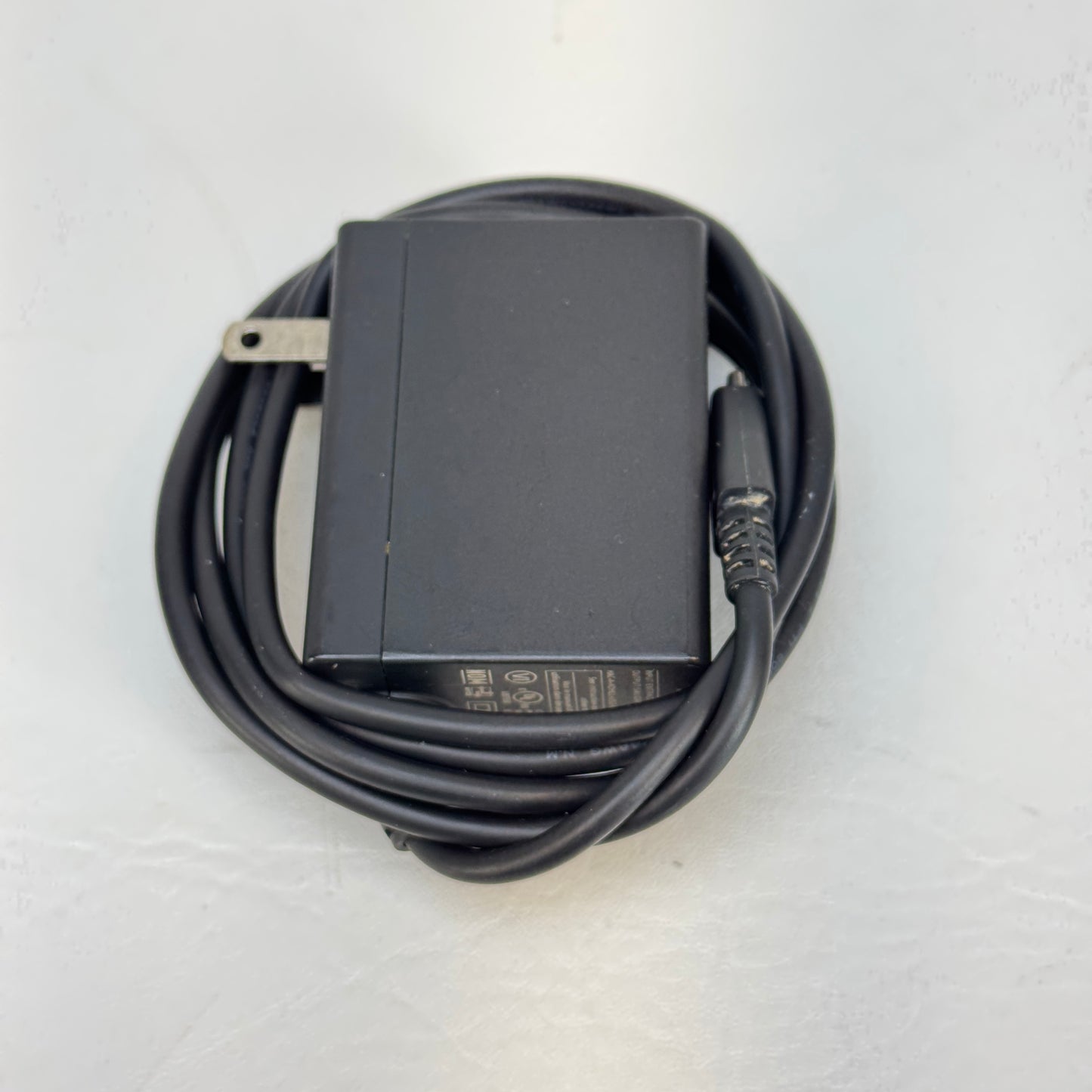 Nintendo Switch v2 Video Game Console HAC-001(-01)  Red/Blue