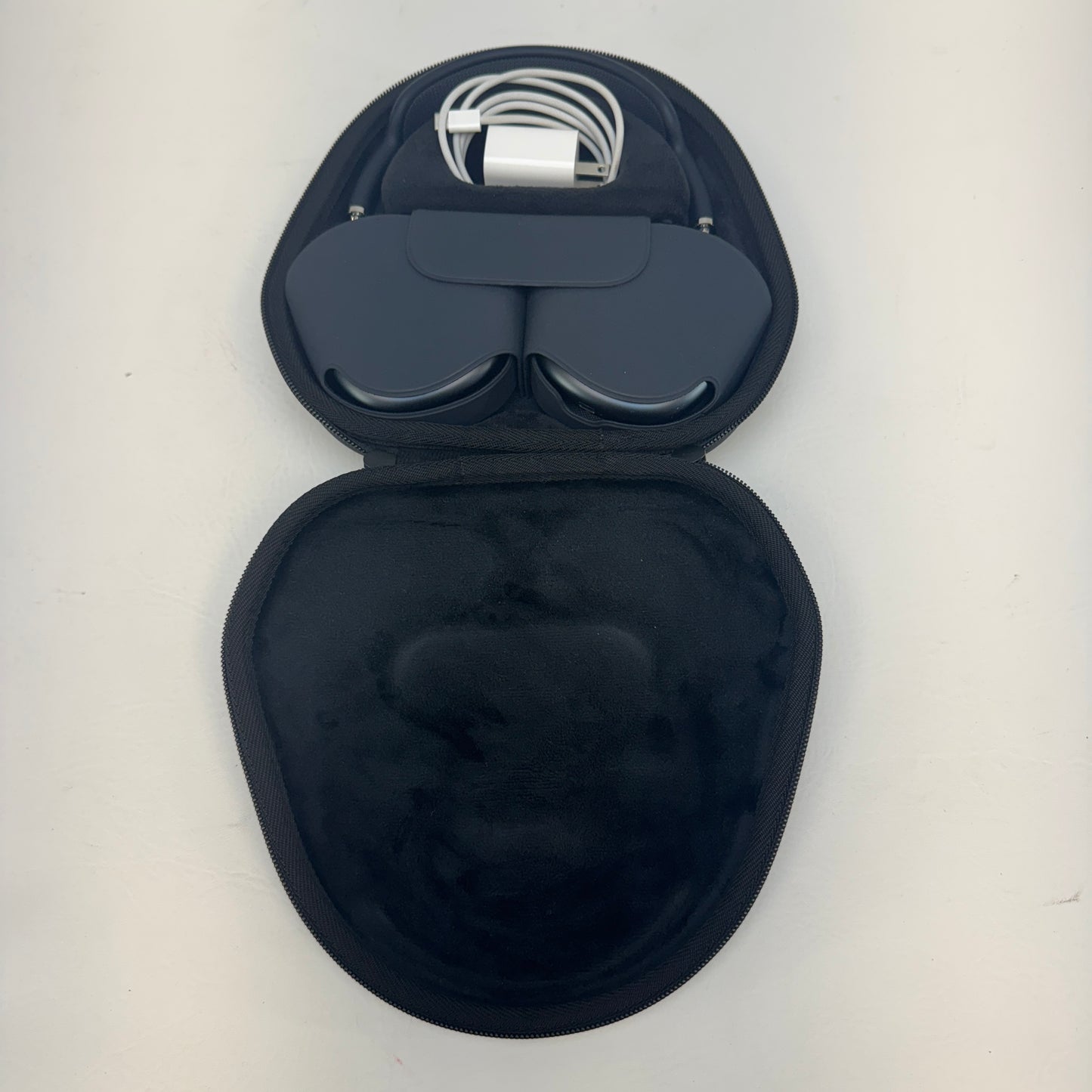 Apple AirPods Max Wireless Over-Ear Headphones Midnight MWW43AM/A