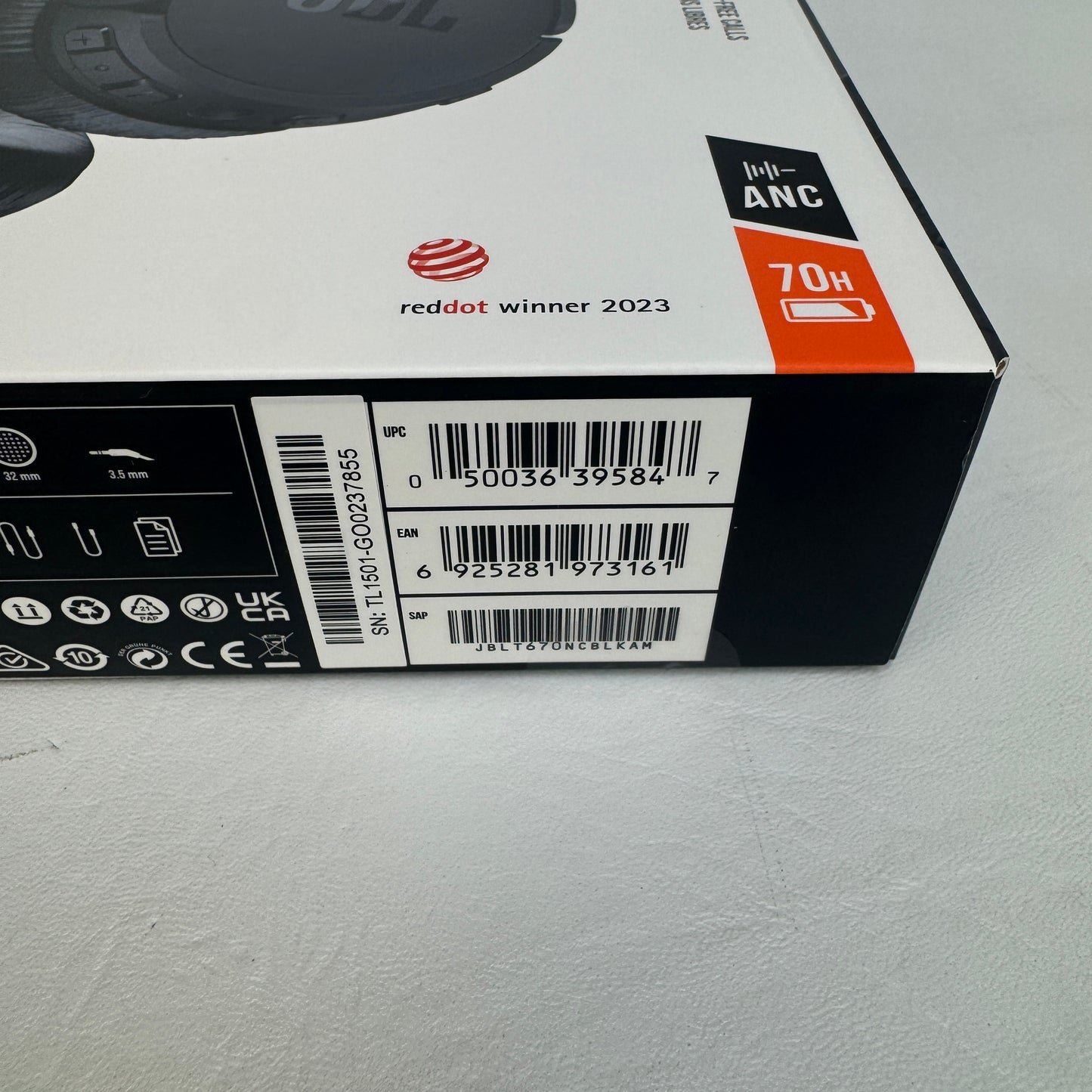New JBL Tune 670 NC Headphones