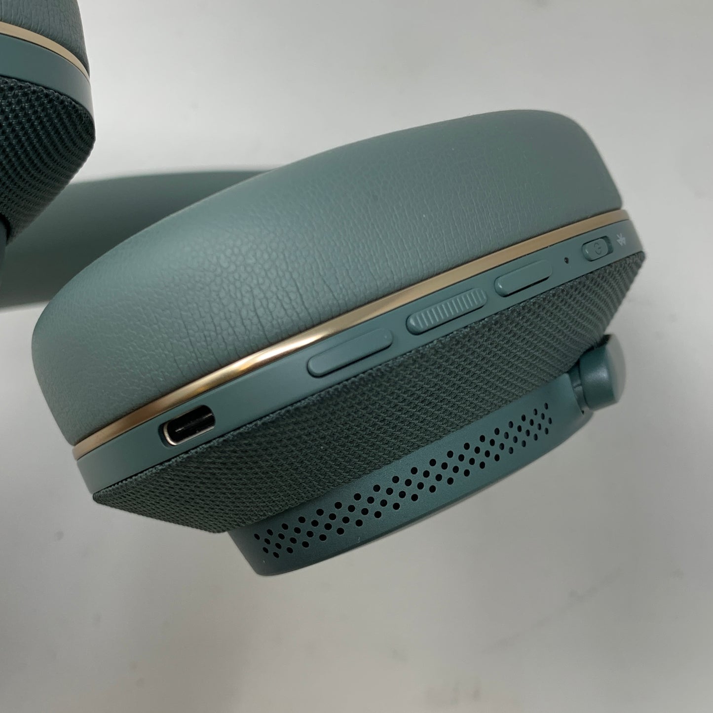 Bowers & Wilkins PX7 S2e Headphones 2411