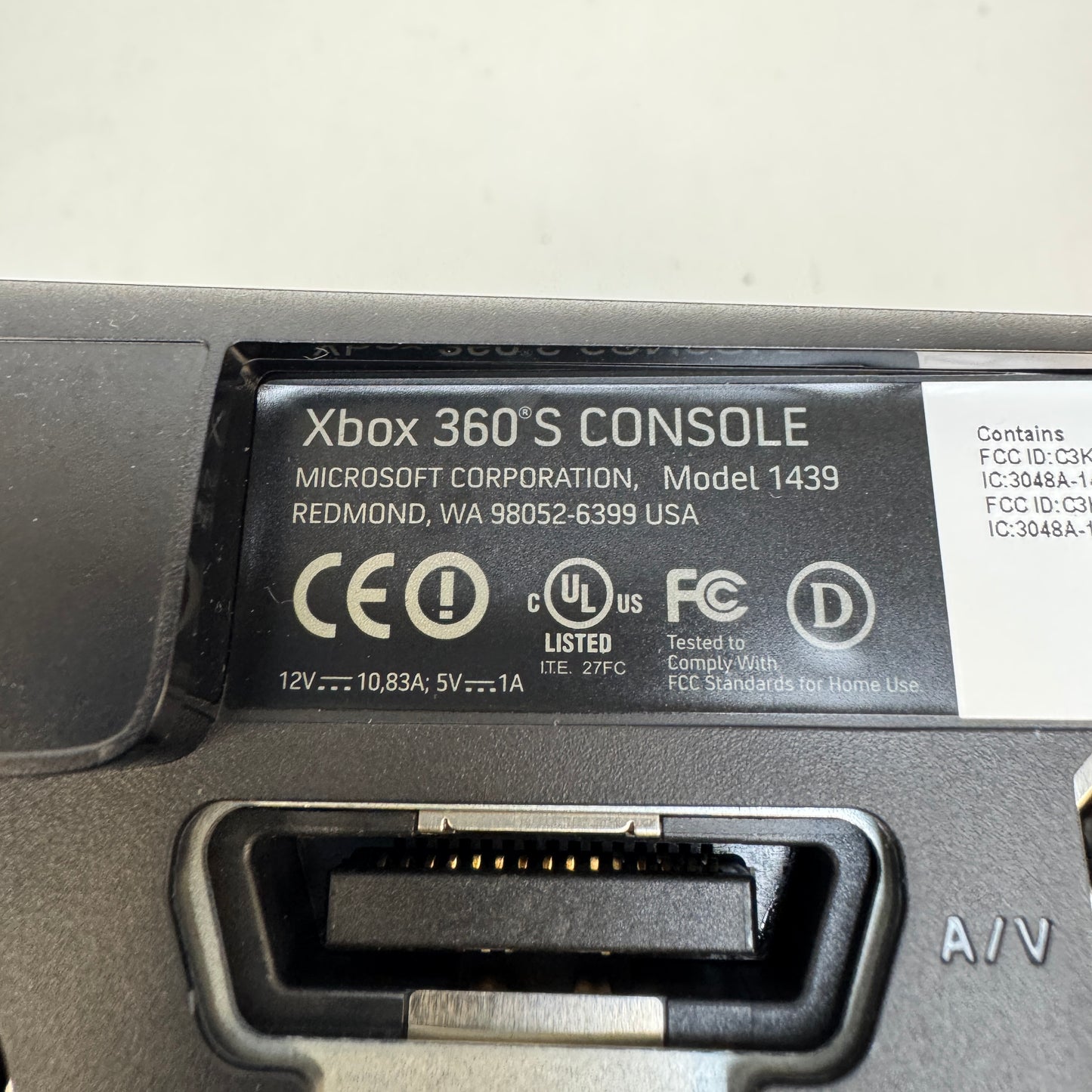 Microsoft Xbox 360 S 250GB Console Gaming System Matte Black 1439