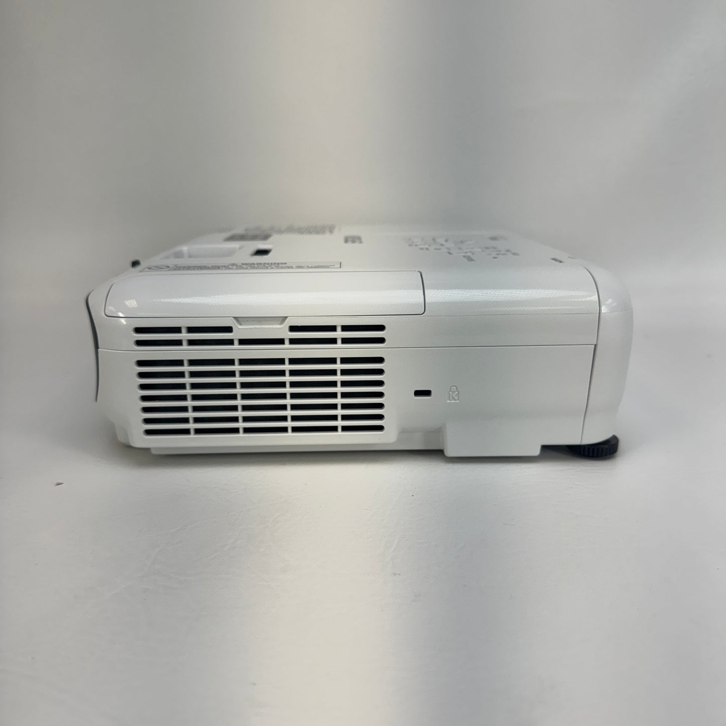 Epson H842A 600x800 3,300 Lumens 3LCD Projector