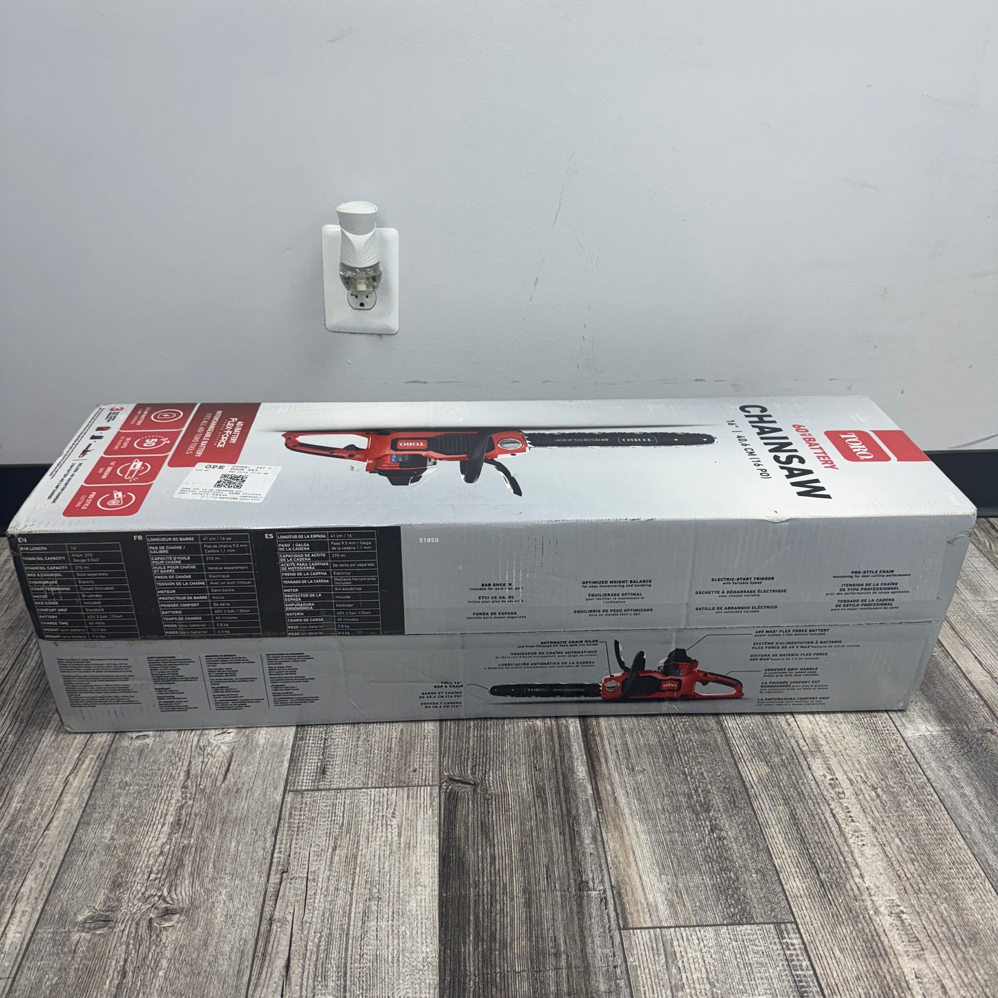 New Toro 51850 60V Cordless Chainsaw