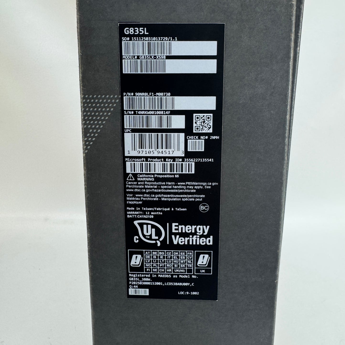 Asus ROG Strix Scar 18 G835L 18" Core Ultra 9 275HX 64GB RAM 2TB SSD RTX 5090