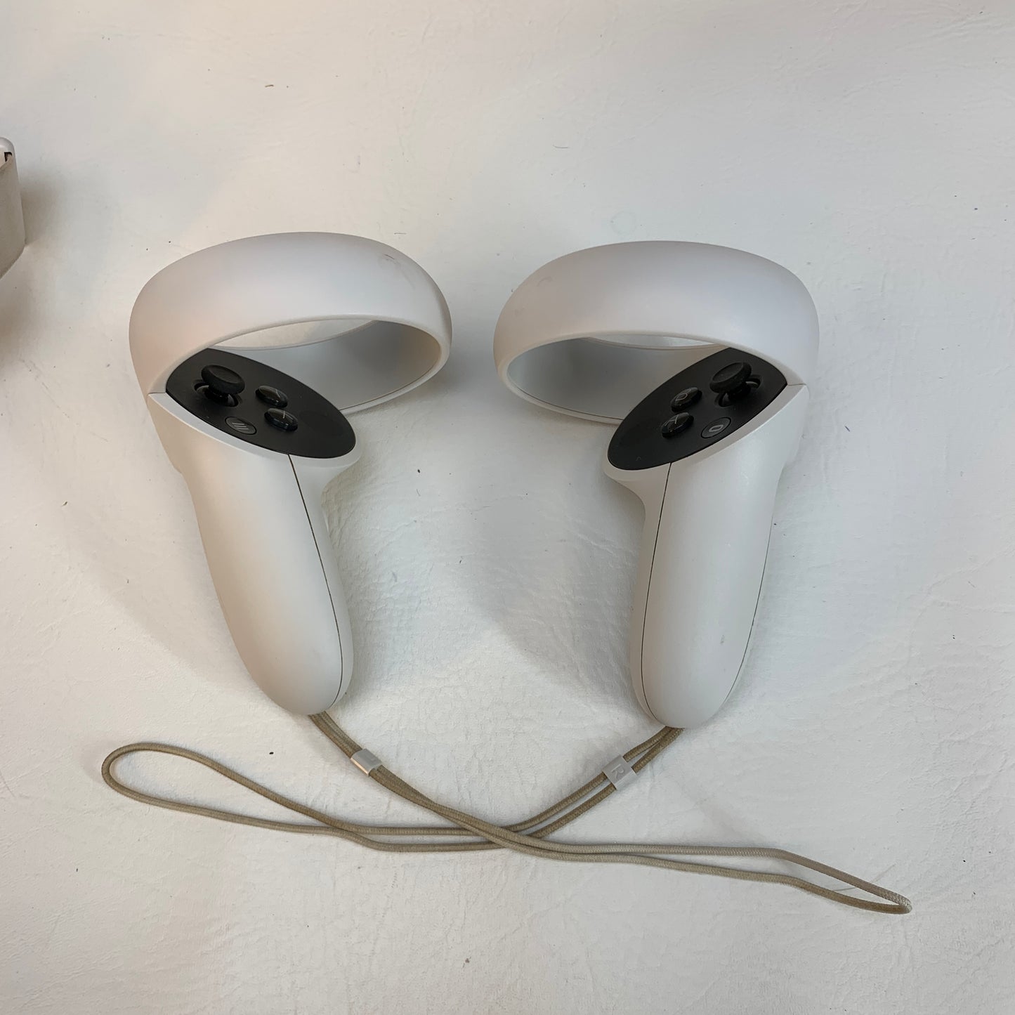 Meta Quest 2 128GB Standalone All-in-One VR Headset KW49CM