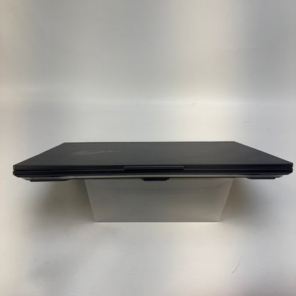 Asus ROG Strix G17 G713P 17.3" Ryzen 9 7845HX 3.0GHz 16GB RAM 1TB SSD