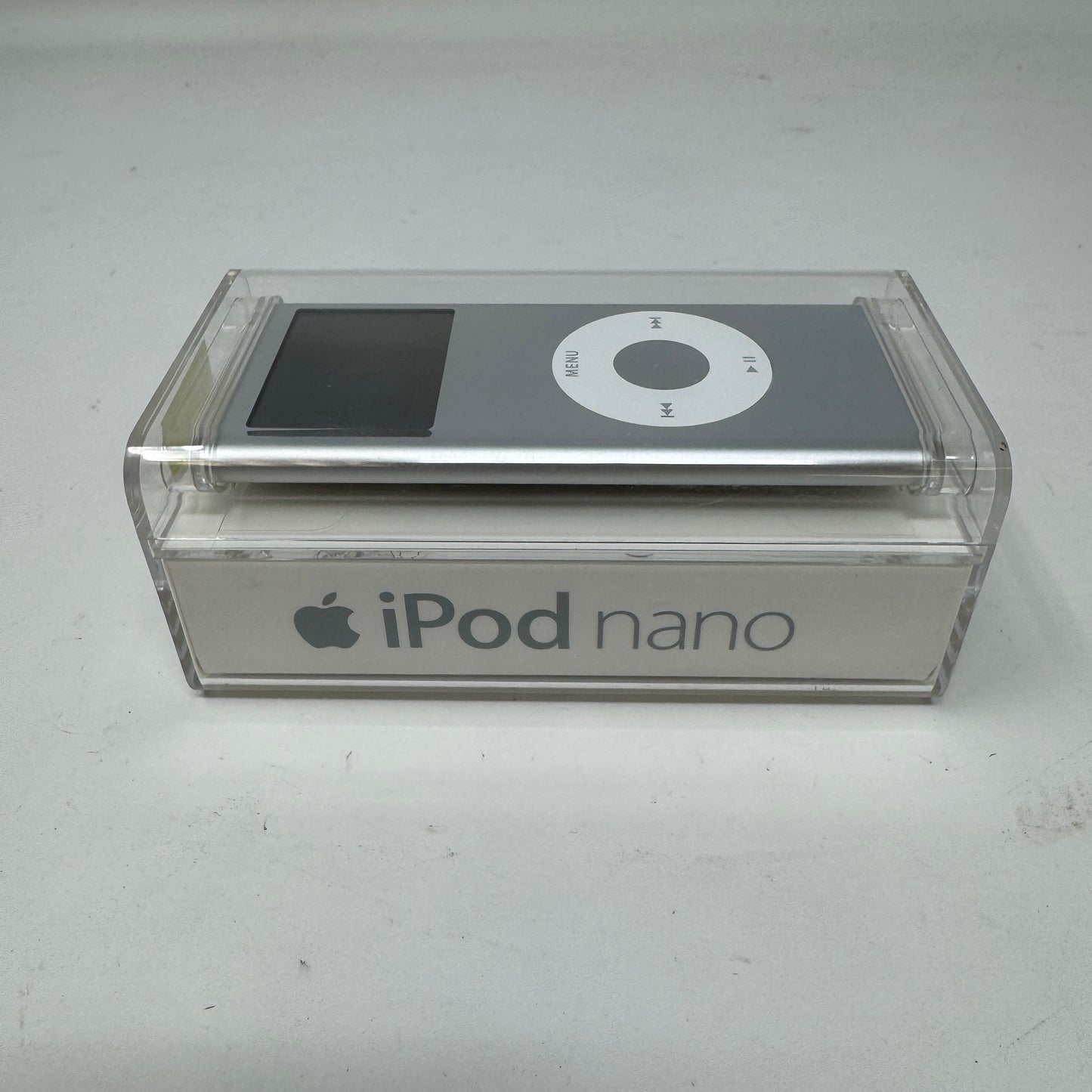 New Apple iPod Nano 2nd Gen 4GB Silver A1199