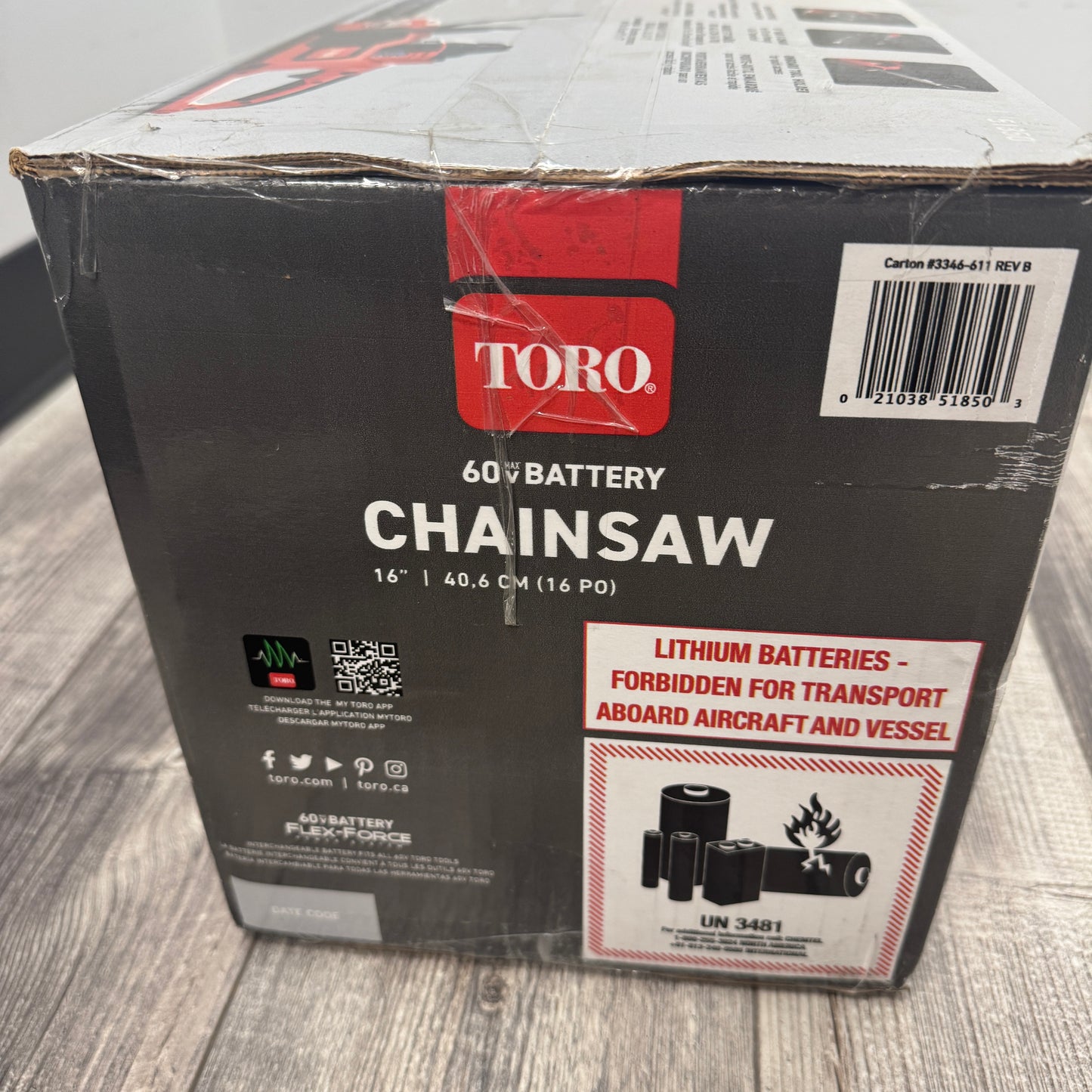 New Toro 51850 60V Cordless Chainsaw