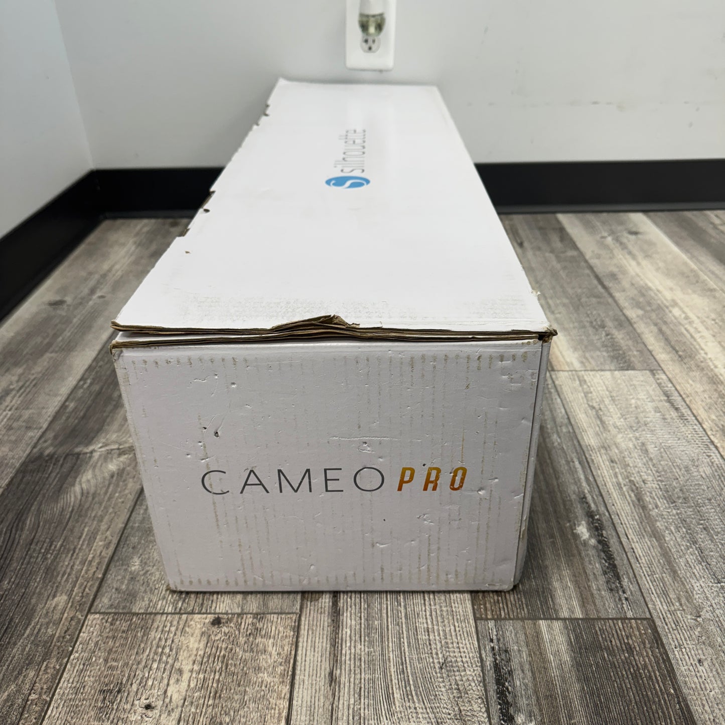 New Silhouette Cameo 4 Pro Cutting Machine SILH-CAMEO-4-PRO-R