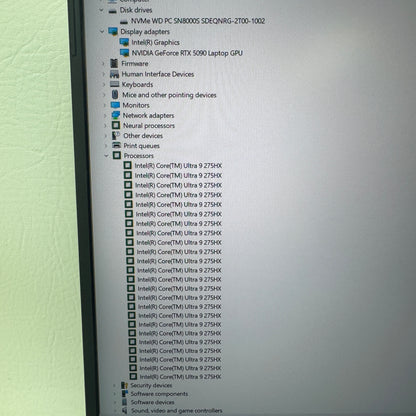 Asus ROG Strix Scar 18 G835L 18" Core Ultra 9 275HX 64GB RAM 2TB SSD RTX 5090