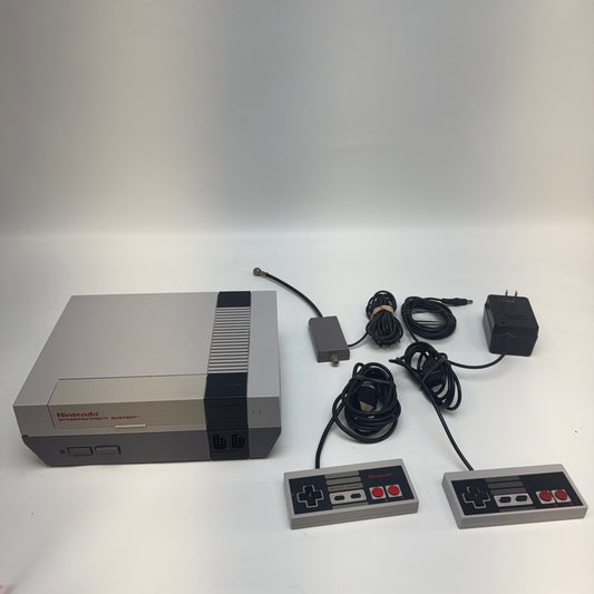 Nintendo Entertainment System NES Video Game Console NES-001 Gray