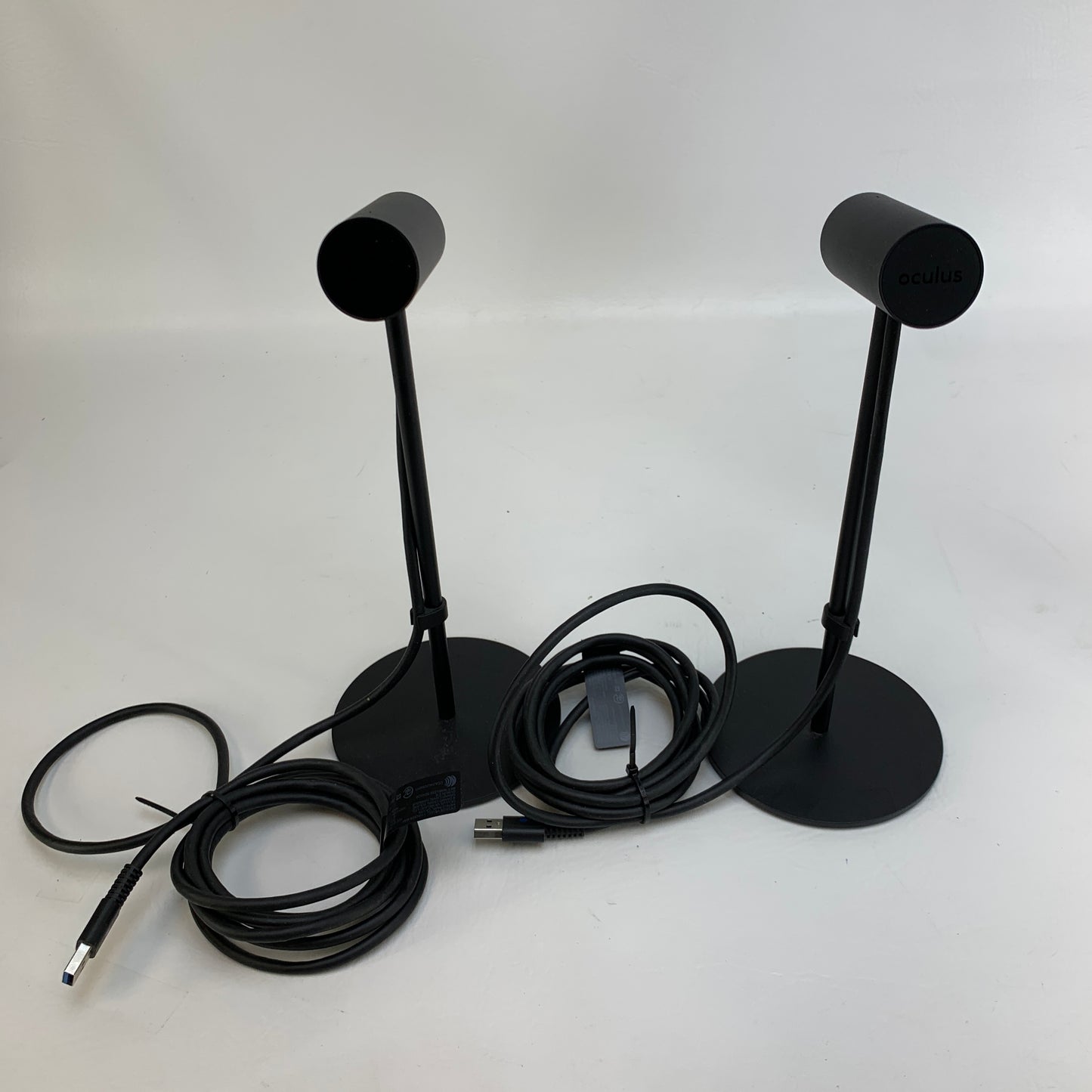 Oculus Rift Standalone All-in-One VR Headset CV1