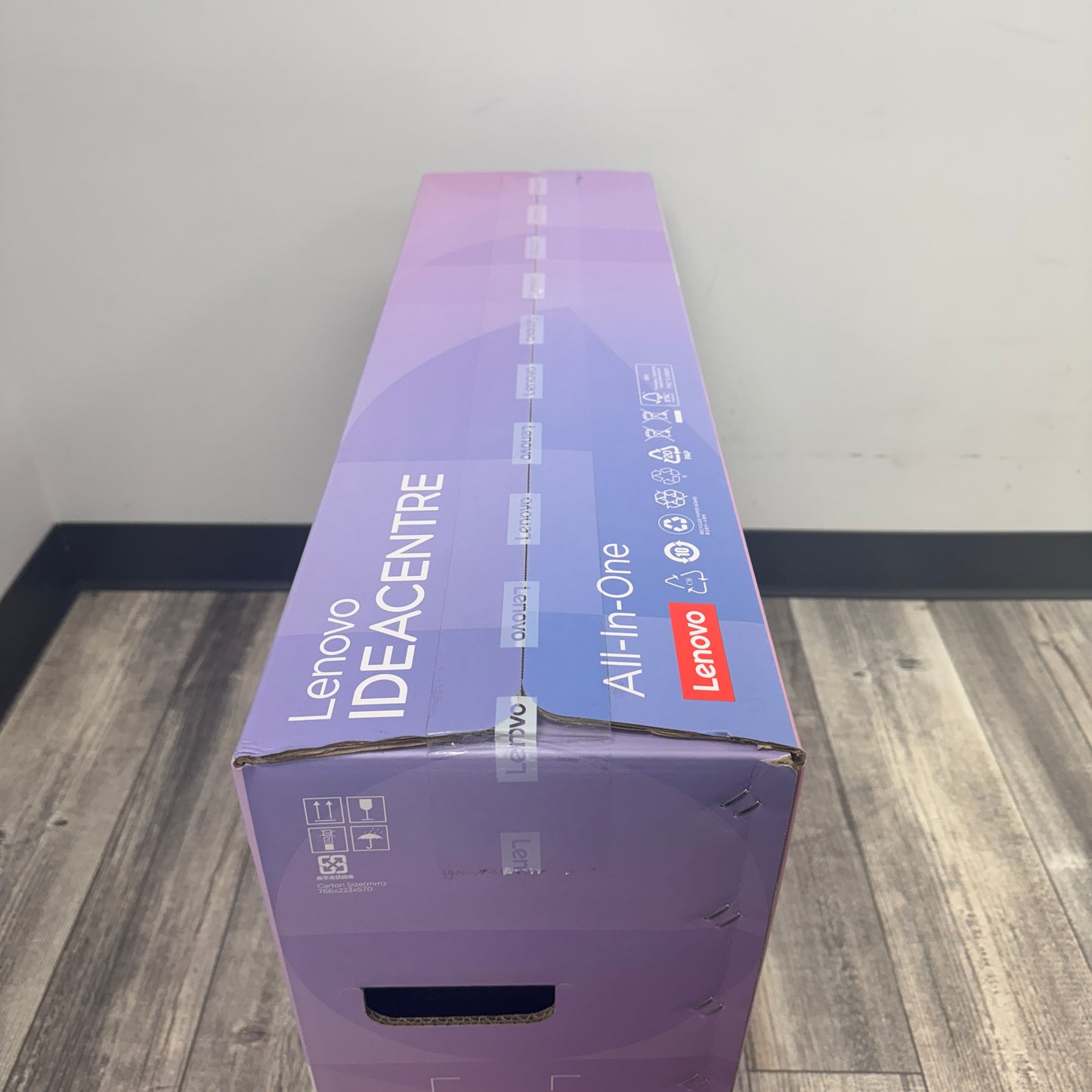 New Lenovo IdeaCentre AIO 27ARR9 F0HQ0060US 27" Ryzen 5 7535HS 3.30GHz 16GB RAM