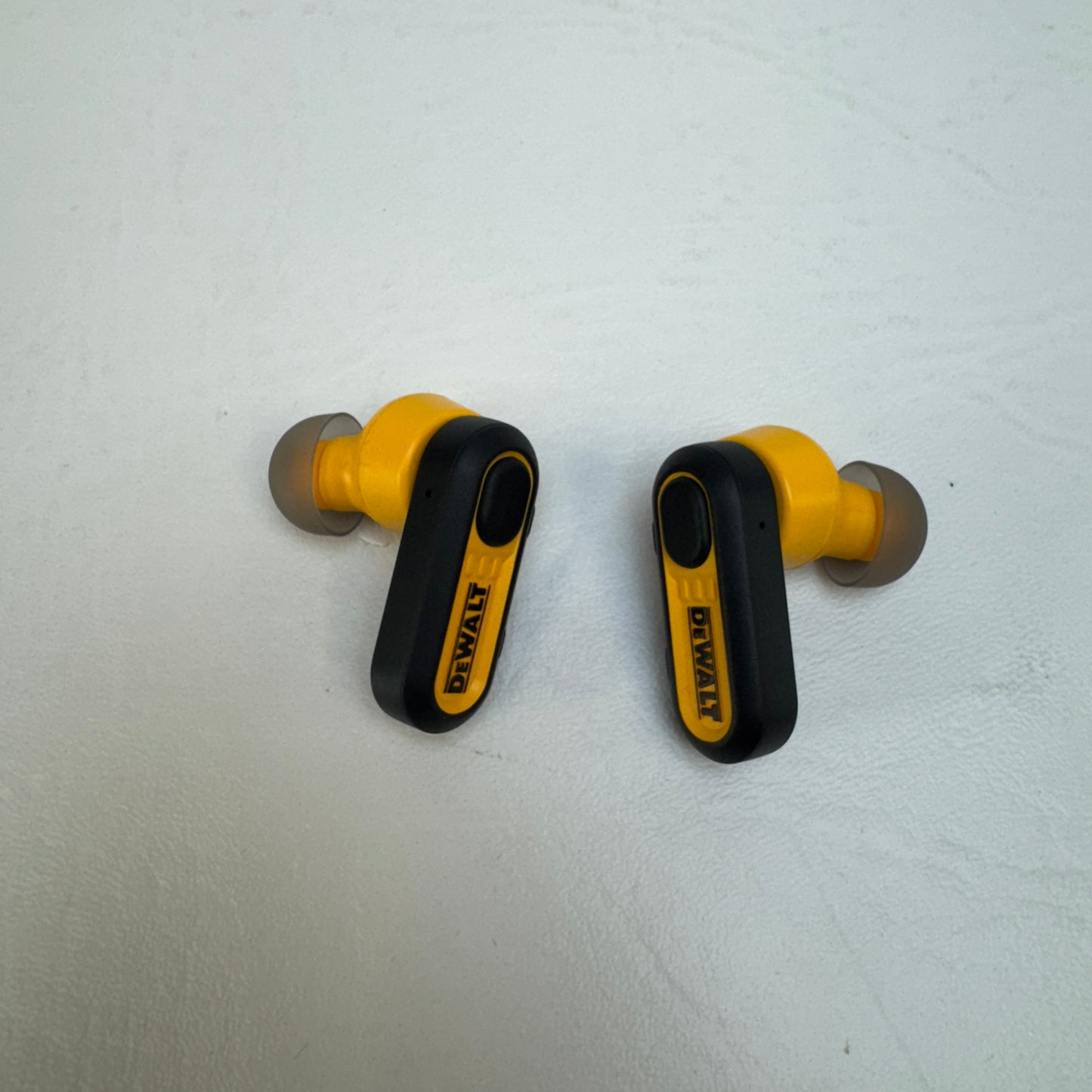 Dewalt DXMA1902092 Active Noise Cancellation Headphones  Black