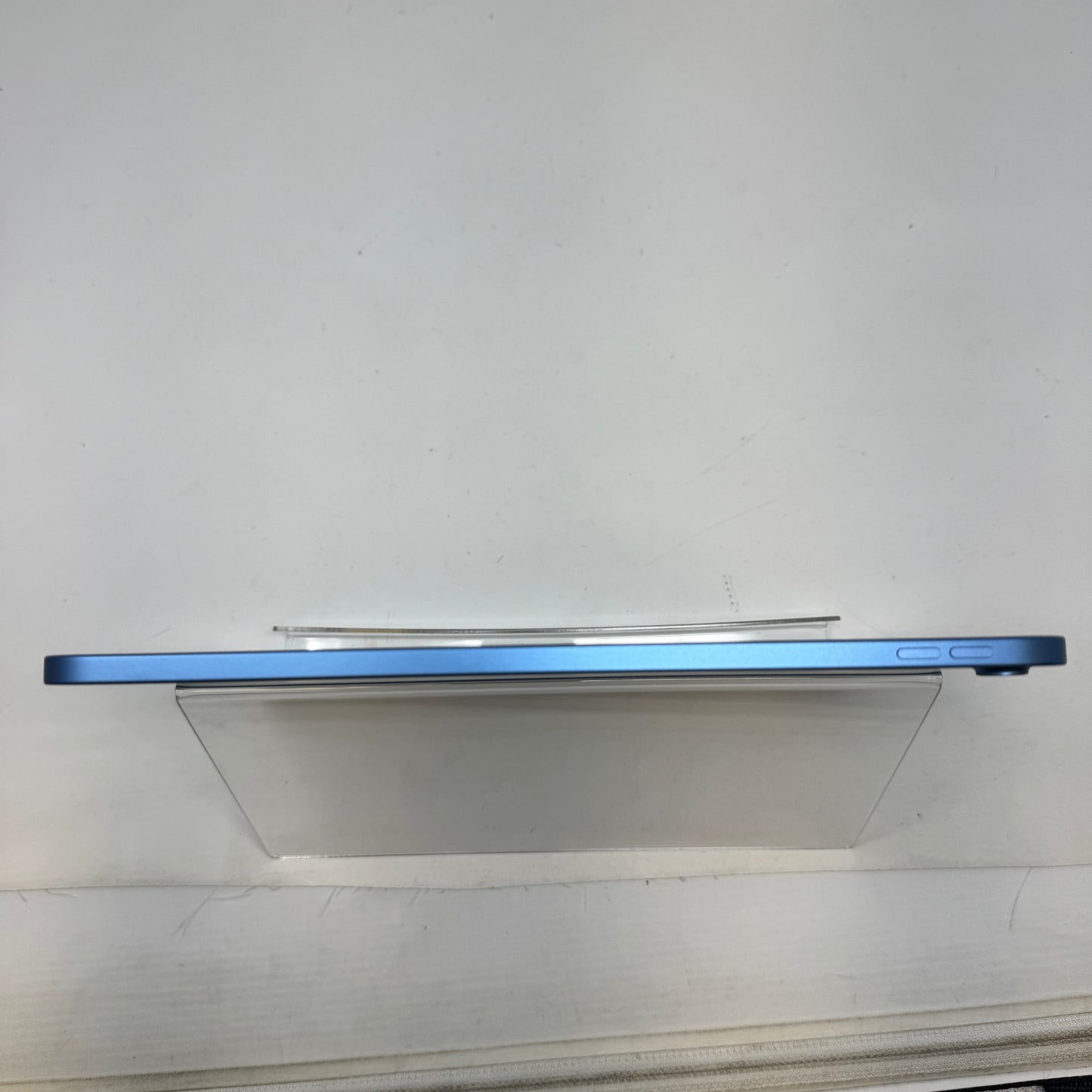 WiFi Only Apple iPad 11" (A16) 128GB Blue MD4A4LL/A