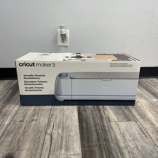 New Cricut Maker 3 Cutting Machine 2008334