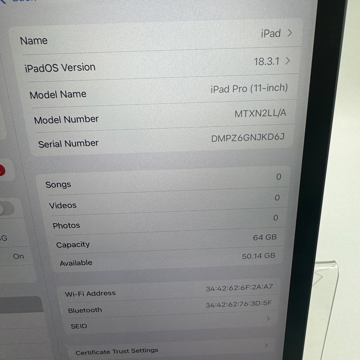 WiFi Only Apple iPad Pro 11" 1st Gen 64GB 14.4 Space Gray MTXN2LL/A