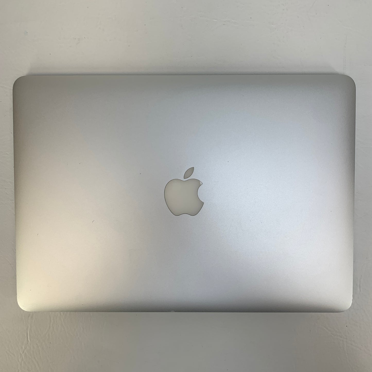 2017 Apple MacBook Air 13.3" i5 1.8GHz 8GB RAM 128GB SSD Silver A1466