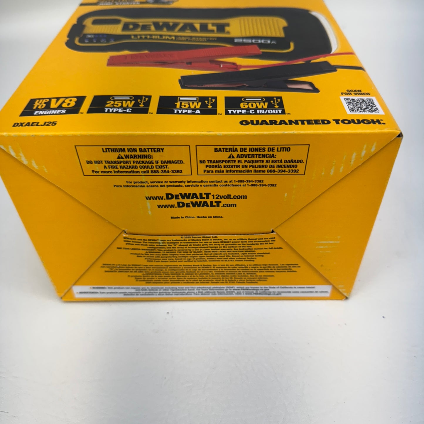 New DeWalt DXAELJ25 Lithium Jump Starter with USB Power Bank