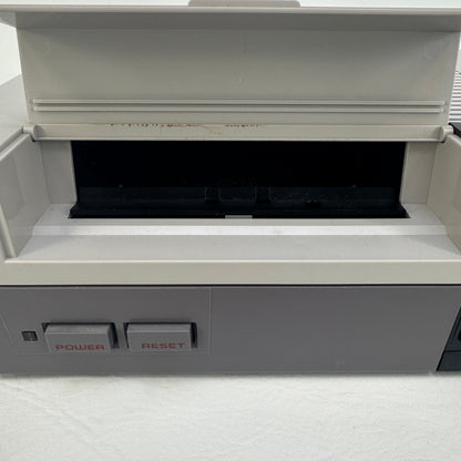 Nintendo Entertainment System NES Video Game Console NES-001 Gray