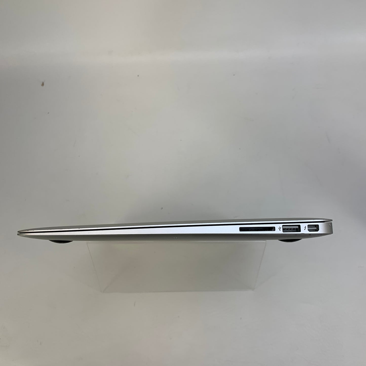 2017 Apple MacBook Air 13.3" i5 1.8GHz 8GB RAM 128GB SSD Silver A1466