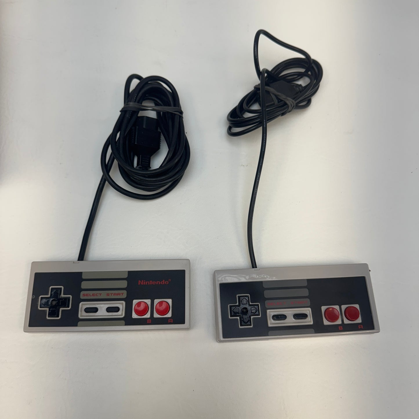 Nintendo Entertainment System NES Video Game Console NES-001 Gray