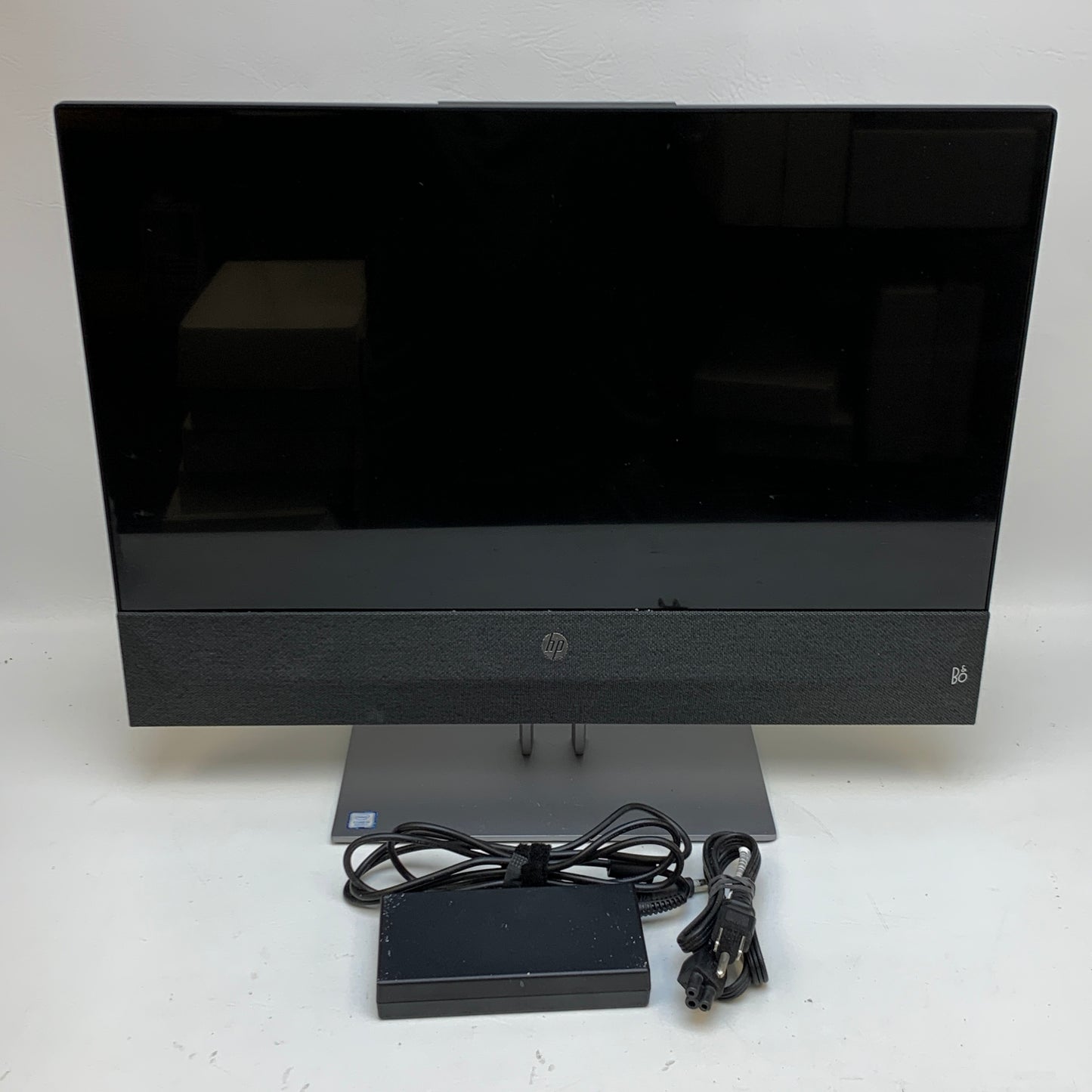 HP Pavilion 23.8" i5-8400T 1.70GHz 8GB RAM 1TB HDD