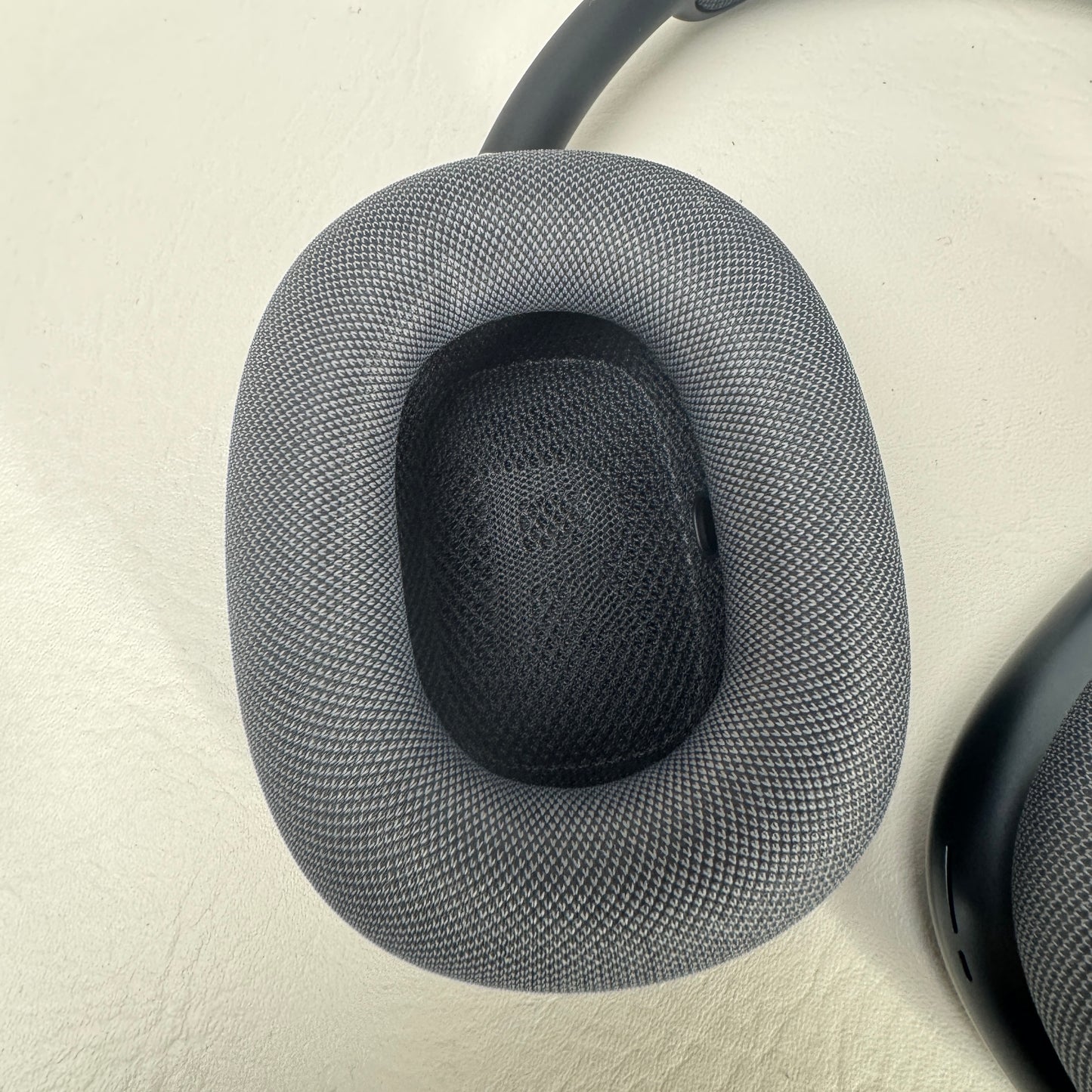 Apple AirPods Max Wireless Over-Ear Headphones Midnight MWW43AM/A