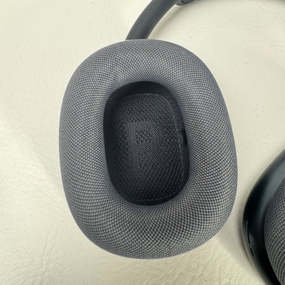 Apple AirPods Max Wireless Over-Ear Headphones Midnight MWW43AM/A