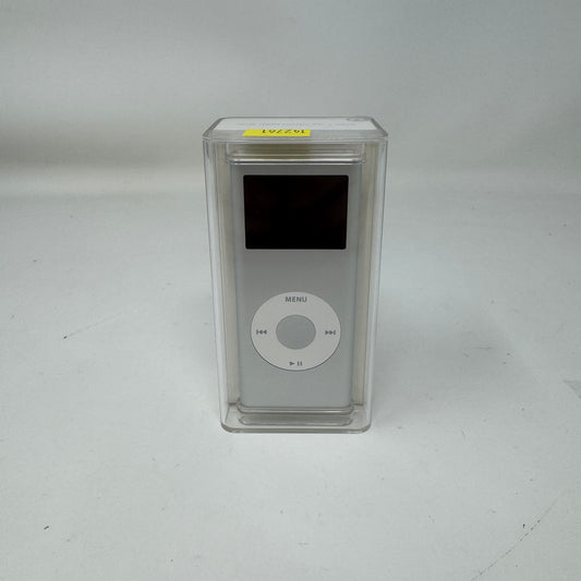 New Apple iPod Nano 2nd Gen 4GB Silver A1199