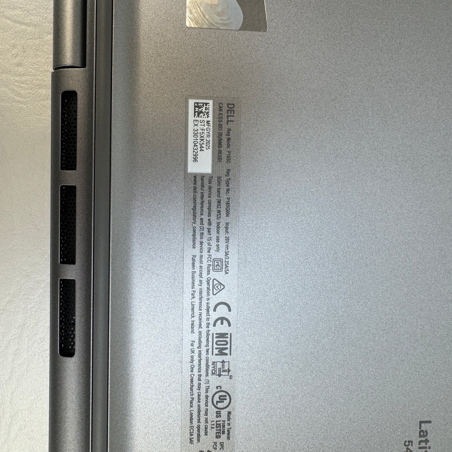 Dell Latitude 5450 14" Core Ultra 5 135U 2.1GHz 16GB RAM 256GB SSD