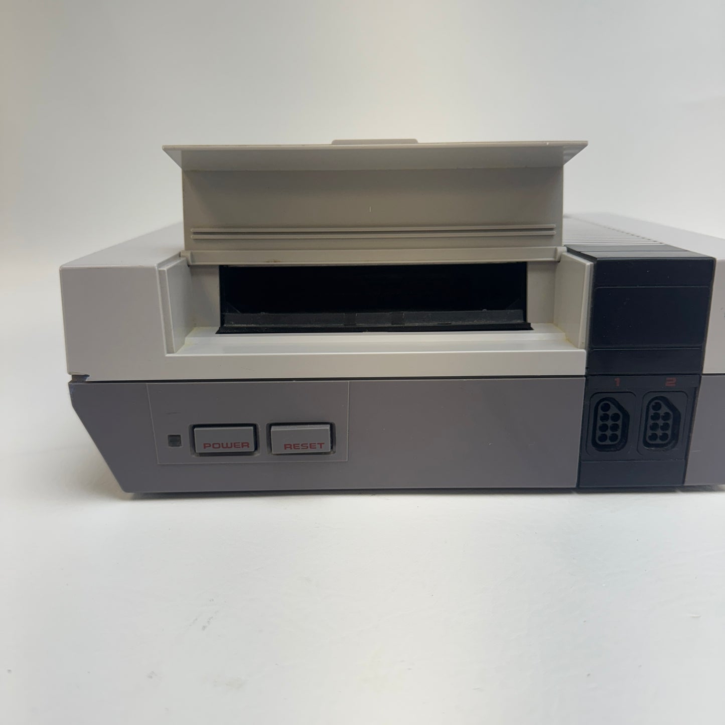 Nintendo Entertainment System NES Video Game Console NES-001 Gray