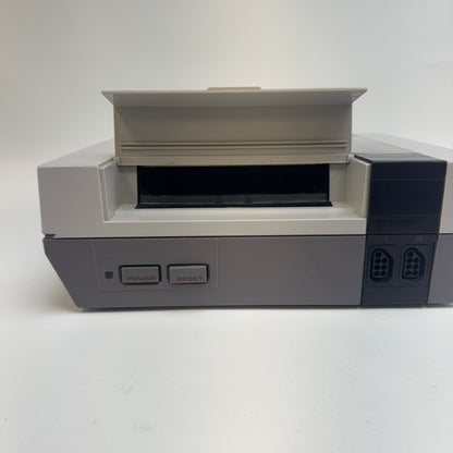 Nintendo Entertainment System NES Video Game Console NES-001 Gray
