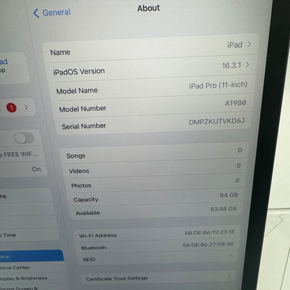 WiFi Only Apple iPad Pro 11" 1st Gen 64GB 14.4 Space Gray MTXN2LL/A