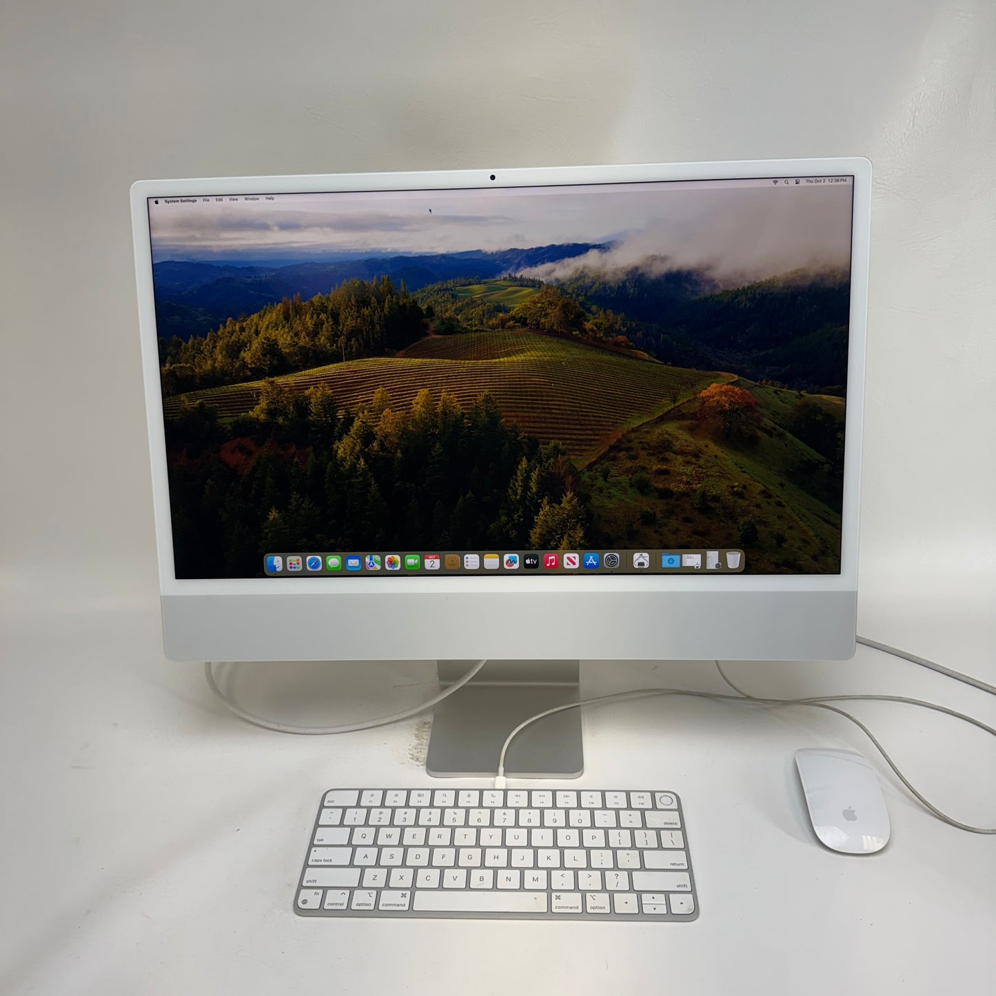 2021 Apple iMac 24" M1 3.2GHz 8GB RAM 256GB SSD Silver MGPC3LL/A
