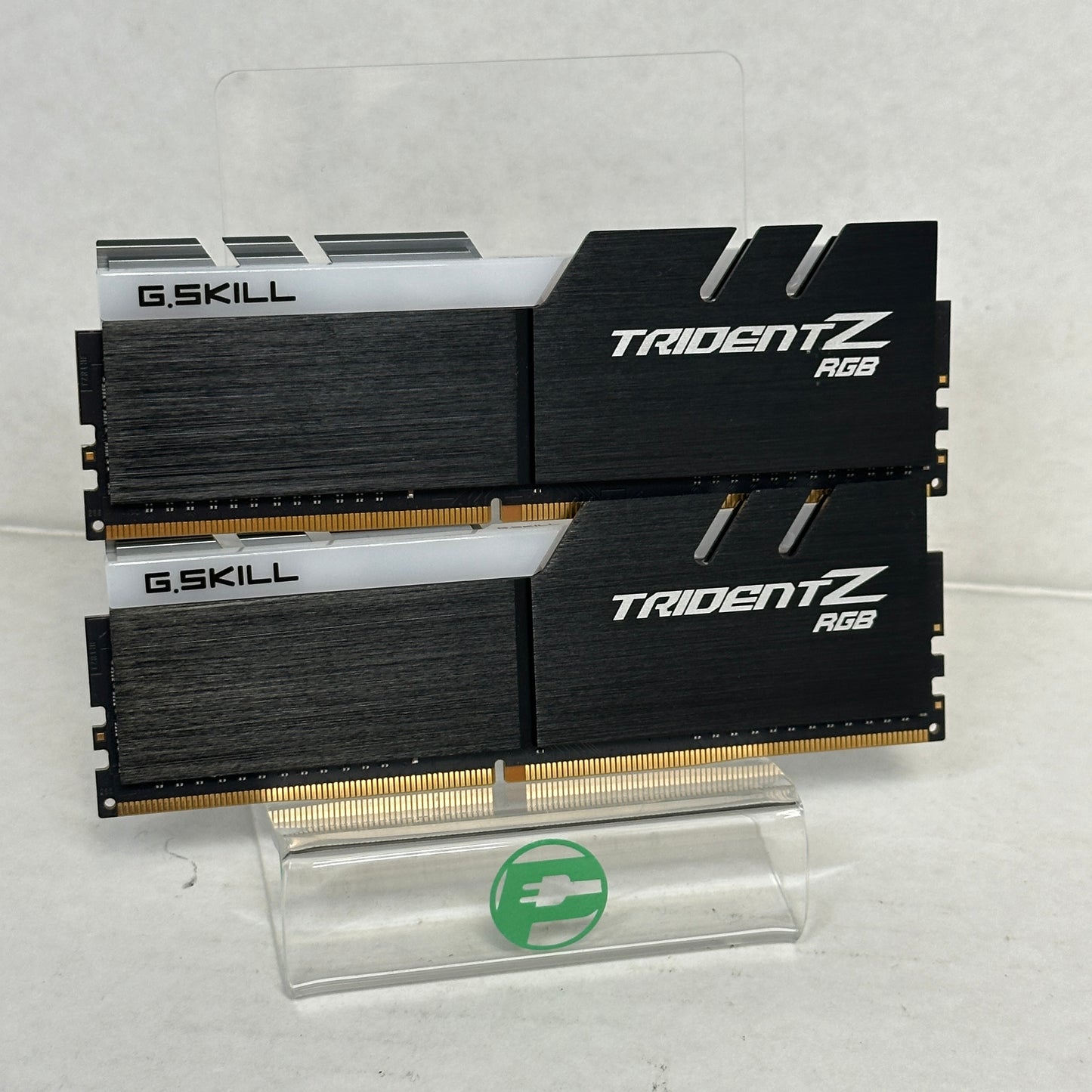 G.Skill Trident Z RGB 16GB (2x8GB) RAM DDR4 2133MHz F4-3200C16D-16GTZR
