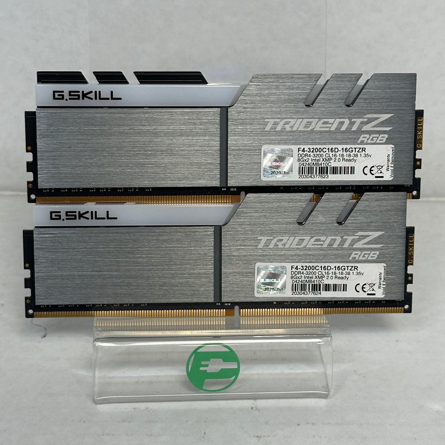 G.Skill Trident Z RGB 16GB (2x8GB) RAM DDR4 2133MHz F4-3200C16D-16GTZR
