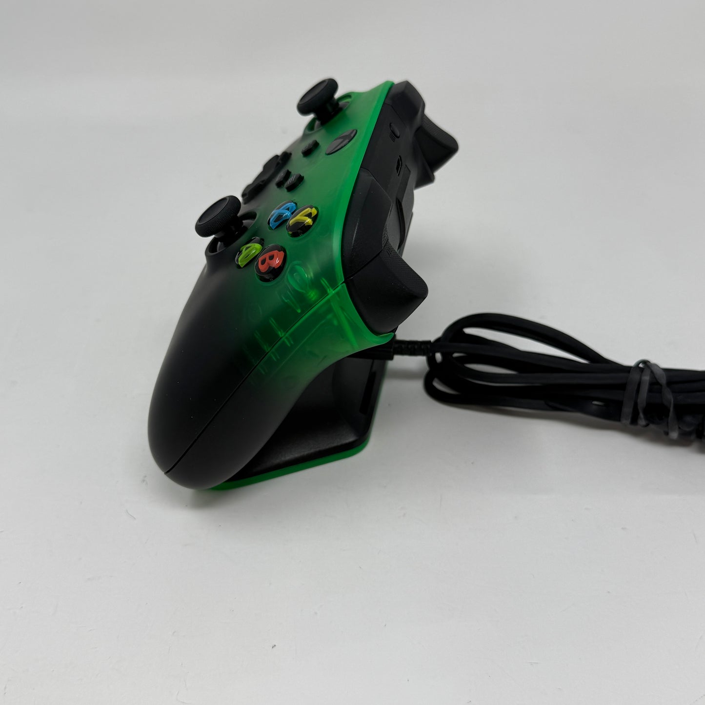 Razer Xbox Wireless Controller & Charging Stand RZ87-04720400-B3U1
