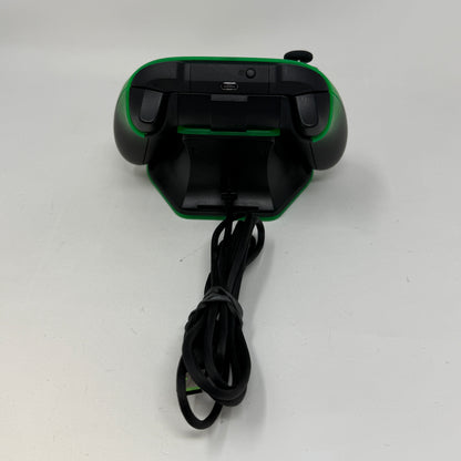Razer Xbox Wireless Controller & Charging Stand RZ87-04720400-B3U1