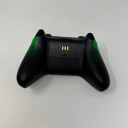 Razer Xbox Wireless Controller & Charging Stand RZ87-04720400-B3U1