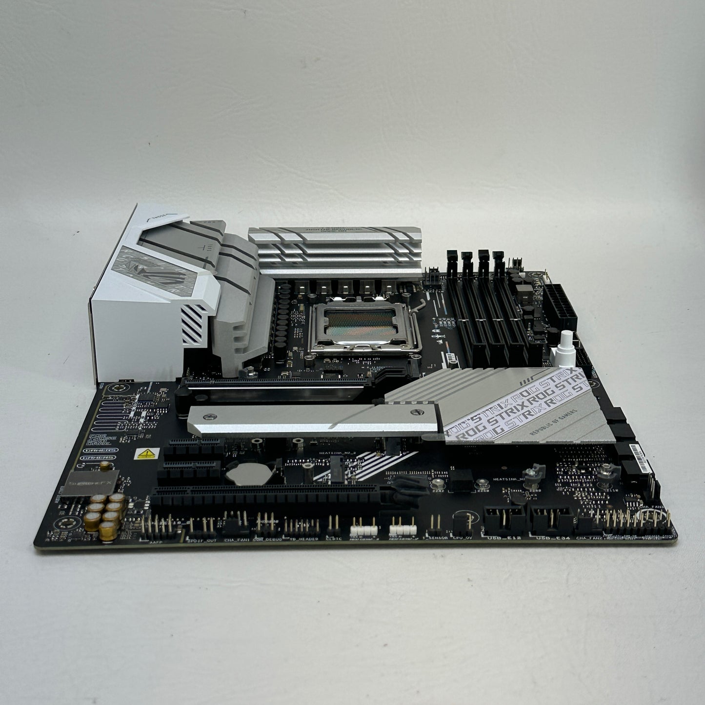Asus B650-A ROG Strix Wifi AM5 ATX AMD DDR5 Motherboard