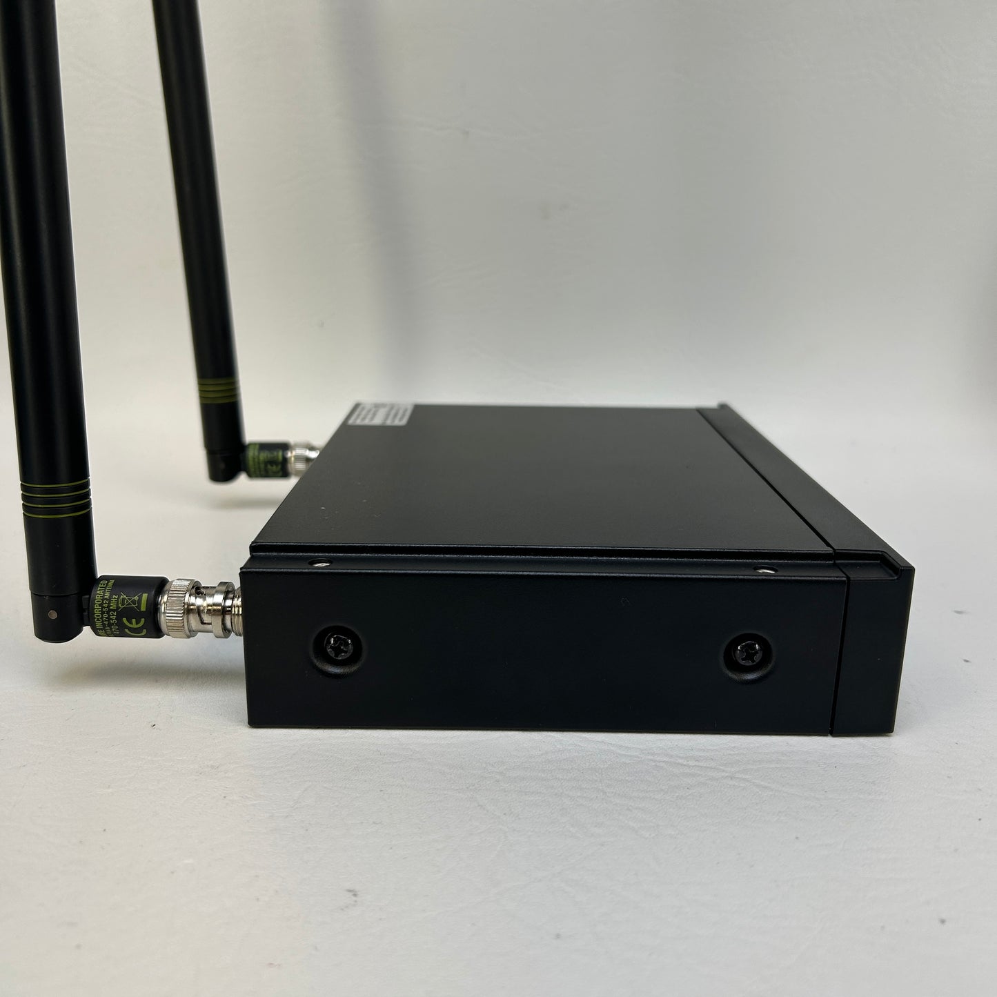 Shure ULXD4=-G50 Digital Wireless Microphone Receiver G50 470-534MHz Rack Mount
