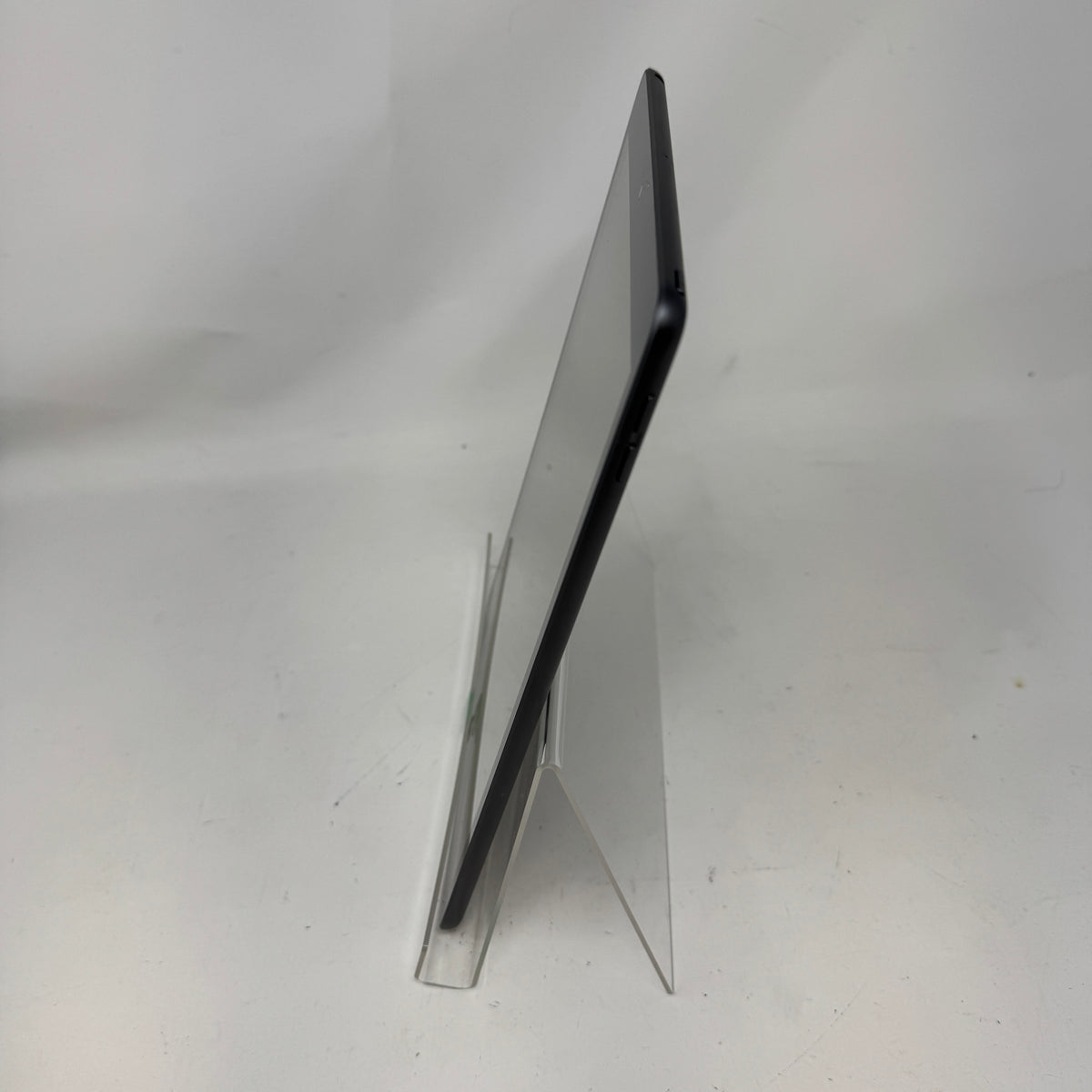 WiFi Only Apple iPad 9th Gen 256GB Space Gray MK2N3LL/A
