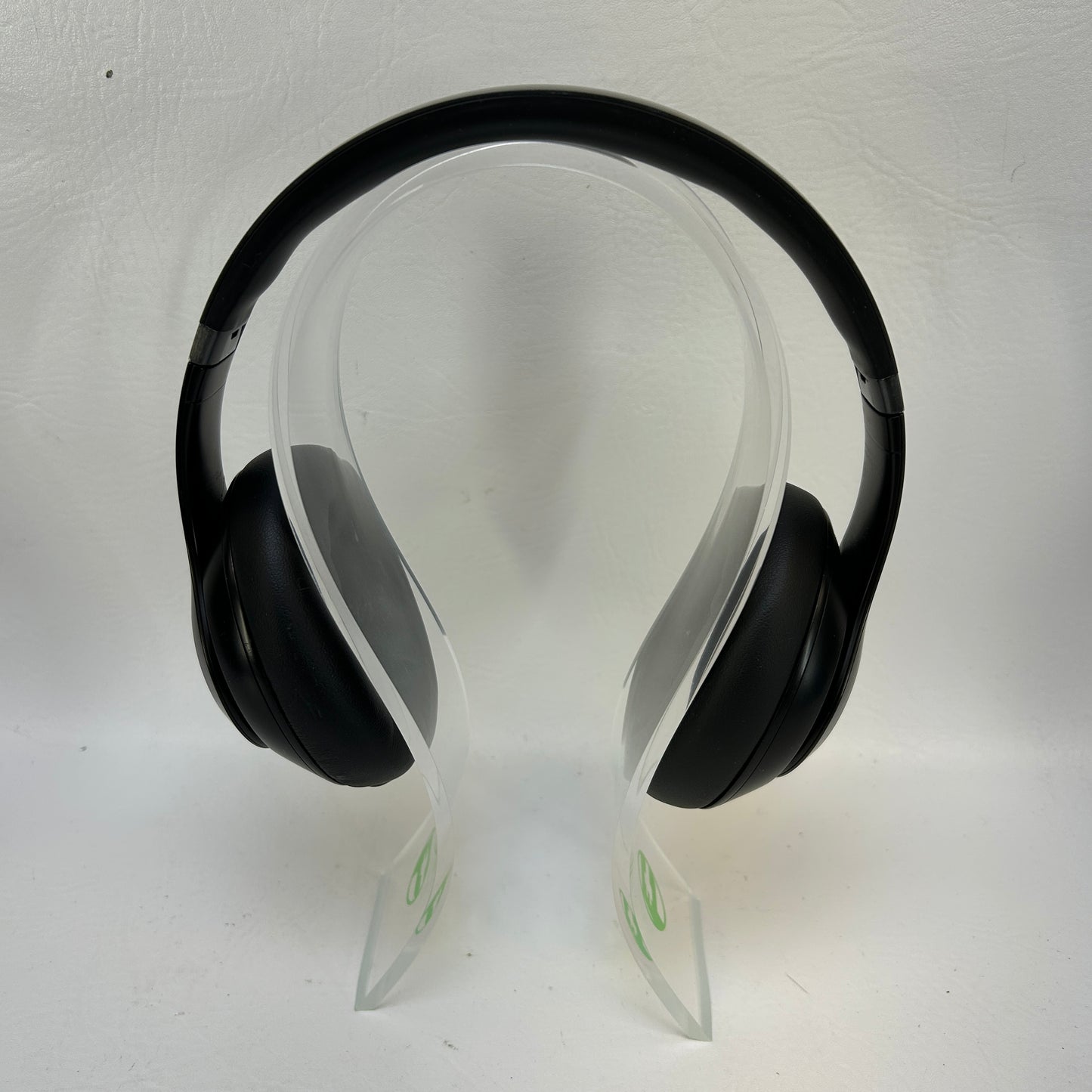 Beats Studio Pro Over-Ear Wireless Headphones Black MQTP3LL/A