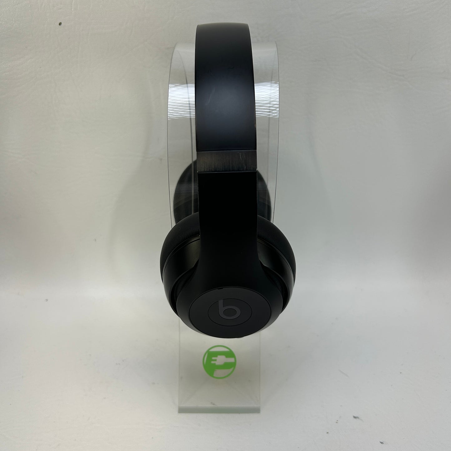 Beats Studio Pro Over-Ear Wireless Headphones Black MQTP3LL/A