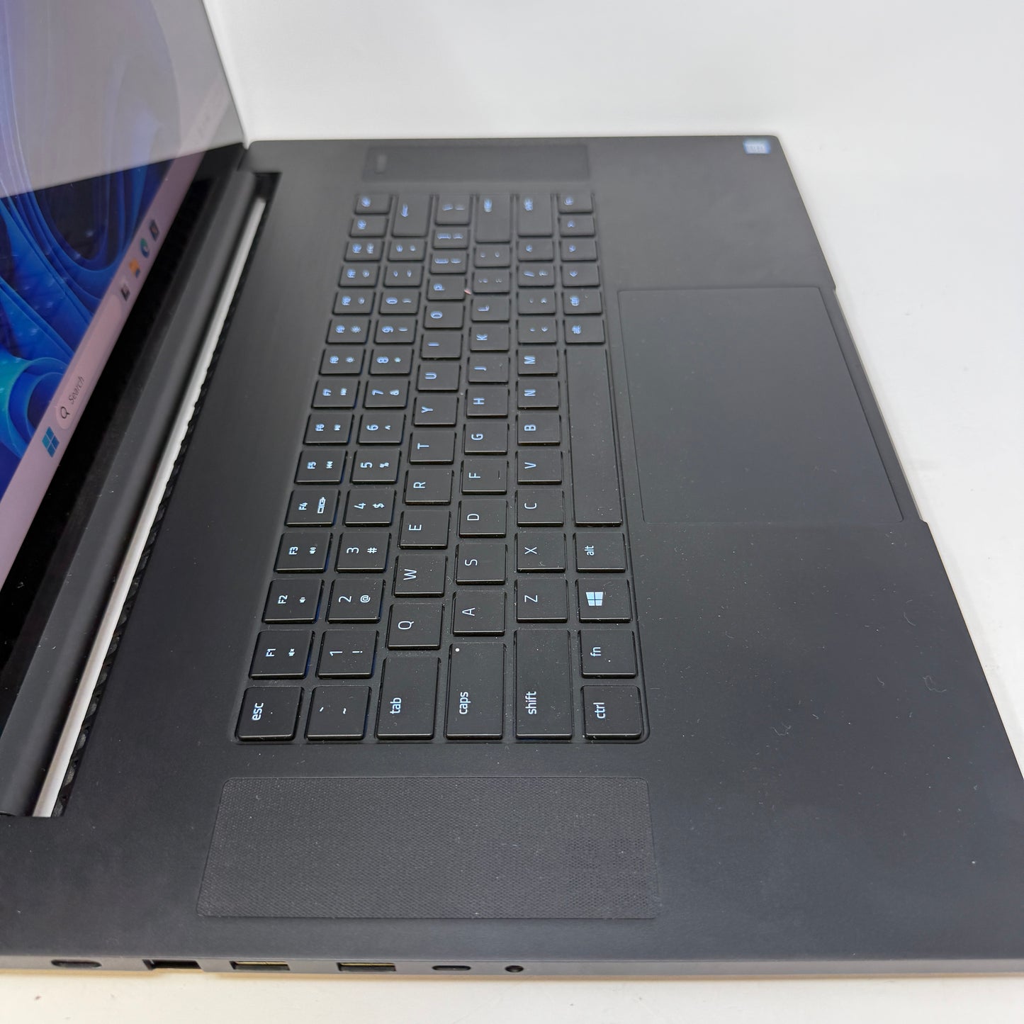 Razer Blade Pro 17 RZ09-0314 17.3" i7-9750H 2.6GHz 32GB RAM 1TB SSD GeForce RTX 