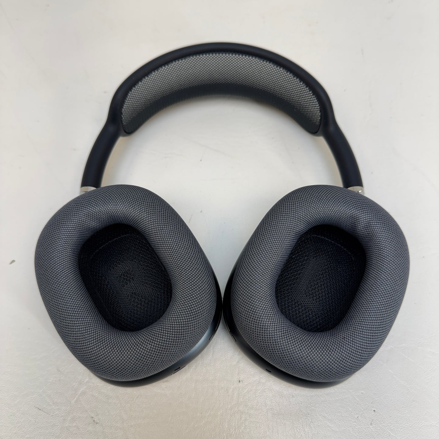 Apple AirPods Max USB-C Wireless Over-Ear Headphones Midnight MWW43AM/A