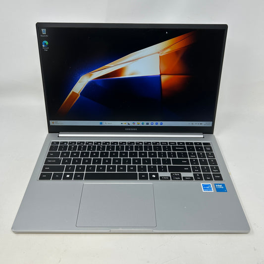 Samsung Galaxy Book4 7MGK9JBP 15.6" Athlon Gold 3150U 1.8GHz 16GB RAM 512GB SSD