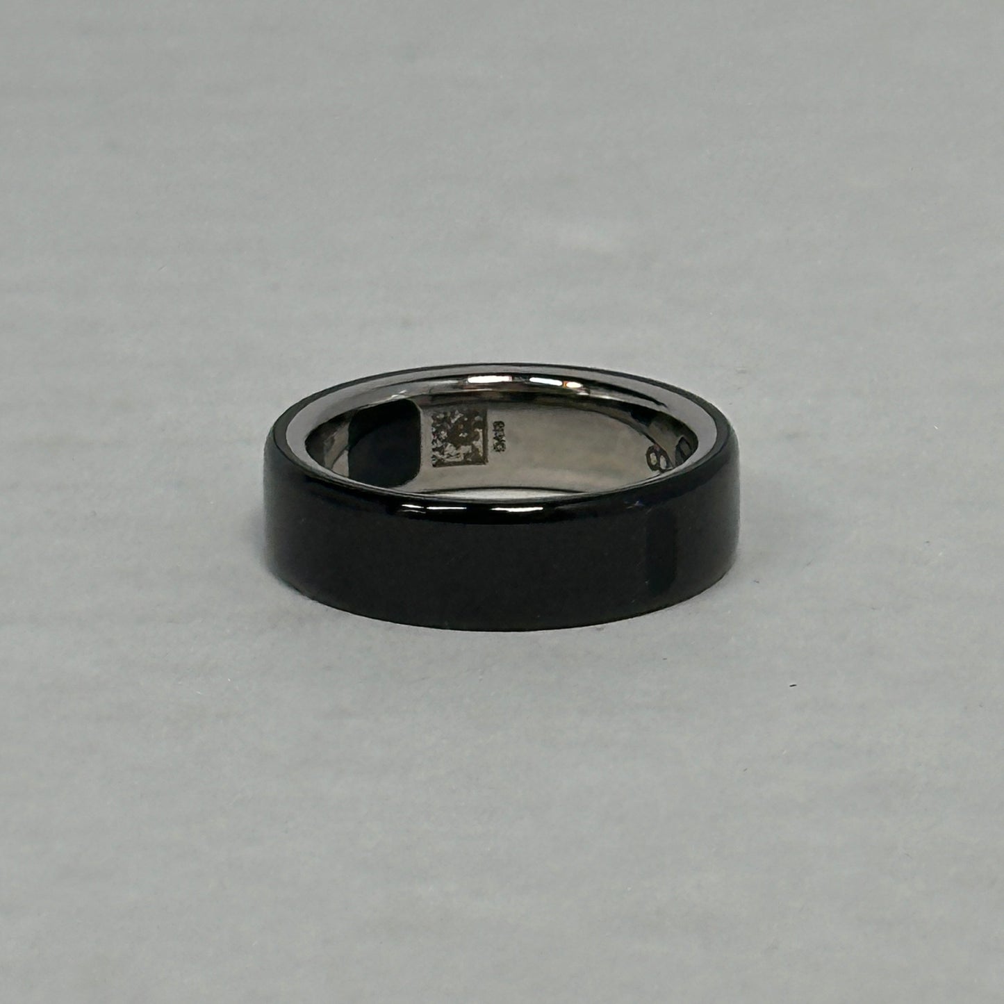 Oura Ring Gen 5 Size 8 Black Smart Ring Activity Tracker JZ90-54144-08