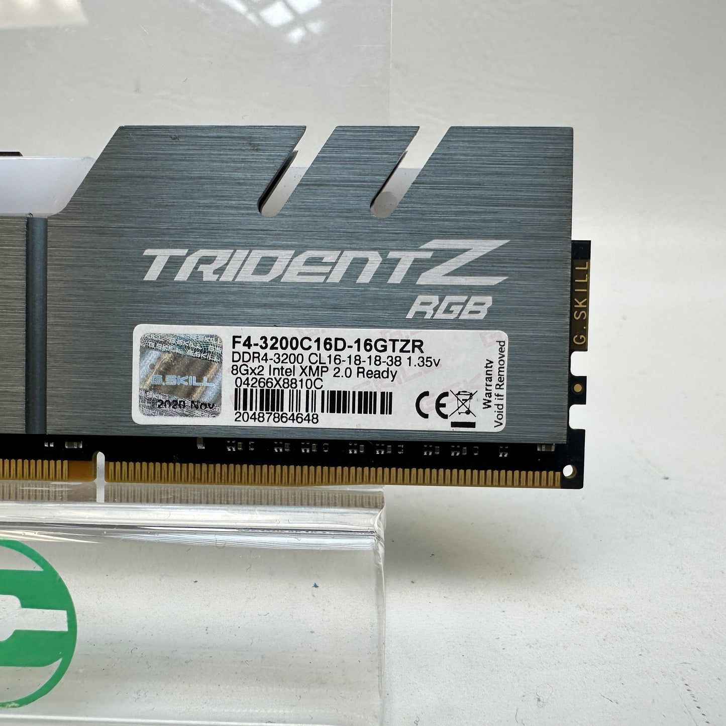 G.Skill Trident Z RGB 8GB (1x8GB) RAM DDR4 2133MHz F4-3200C16D-16GTZR
